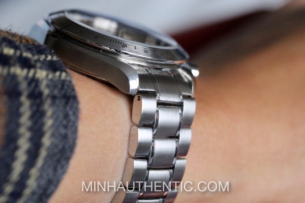 Omega Speedmaster Date Panda 3211.31.00