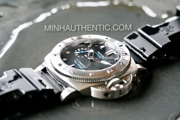 Panerai Submersible 42mm PAM00973
