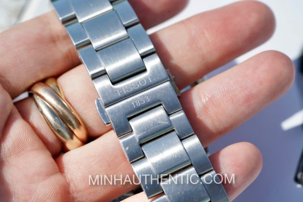 Tissot V8 Swissmatic T106.407.11.051.00