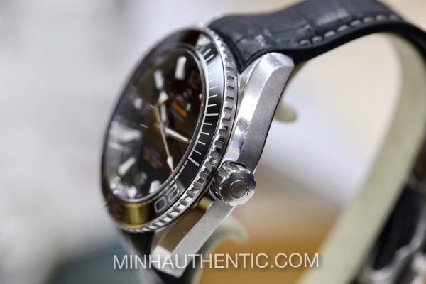 Omega Planet Ocean 43.5mm 215.33.44.21.01.001