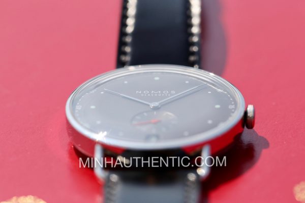 Nomos Metro 38 Date 1103