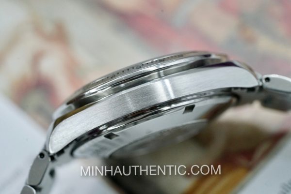Omega Speedmaster Date 3211.30.00