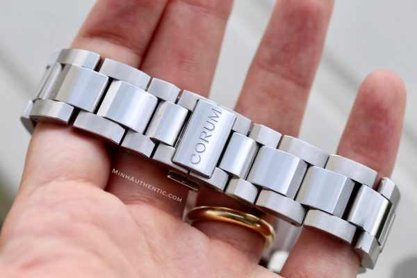 Corum Admiral's Cup Legend A395/101.20.V720 AK10