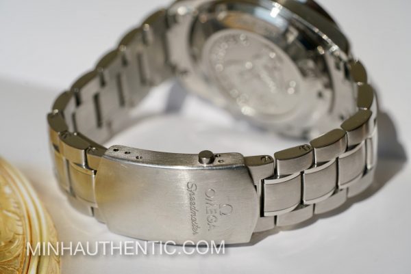 Omega Speedmaster Racing 326.30.40.50.06.001