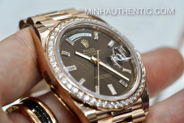 ROLEX DAY-DATE 40 18K ROSE GOLD DIAMOND BEZEL 228345RBR