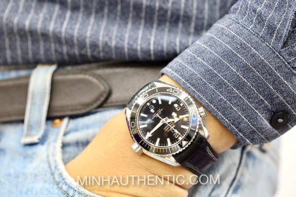 Omega Planet Ocean 43.5mm 215.33.44.21.01.001