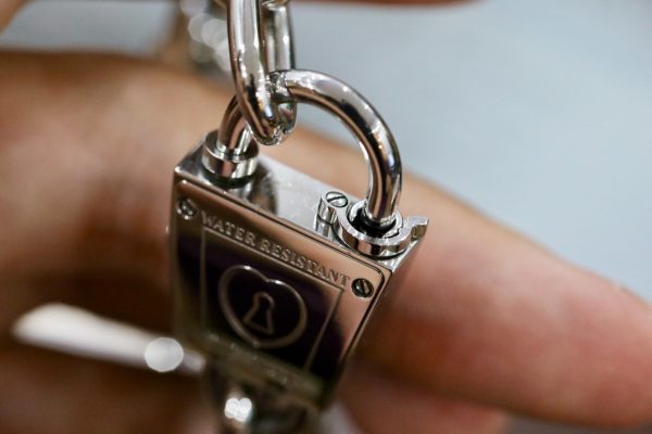 Corum Padlock MOP/Diamonds 137.414.47/K300 PM49