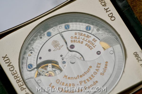 Girard Perregaux Vintage 1945 White Gold Grande Date Moonphase Blue 2580 - Ảnh 16
