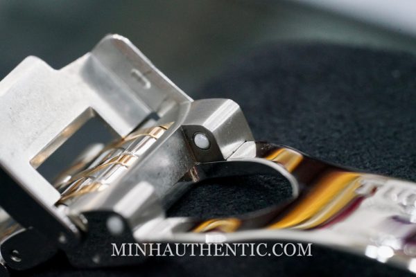 Tudor clasp