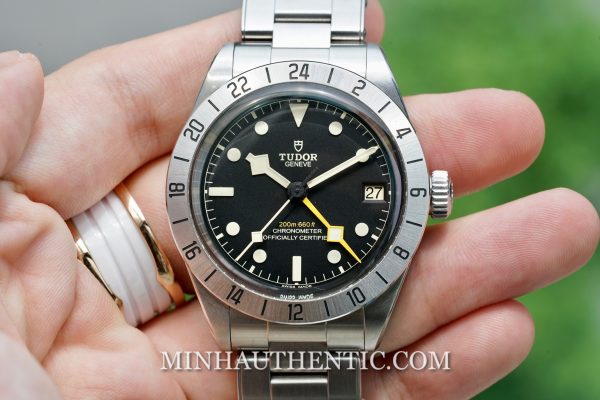Tudor Black Bay Pro 79470-0001