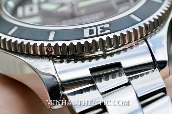 Breitling SuperOcean 42 Black A17364 - Ảnh 11