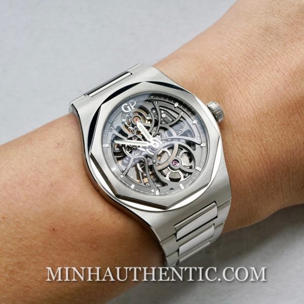 Girard Perregaux Laureato Skeleton 81015-11-001-11A Hand on