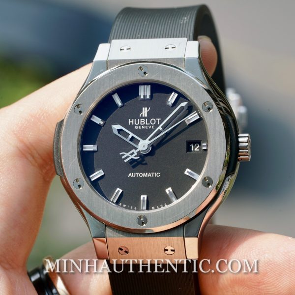 Hublot Classic Fusion Black Automatic 38mm Titanium 565.NX.1170.LR
