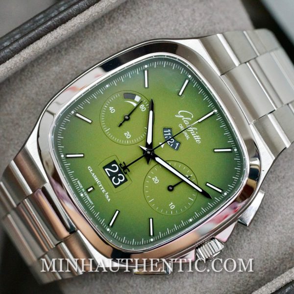Glashutte Original Seventies Chronograph Panorama Date “Fab Green” 1-37-02-09-02-70