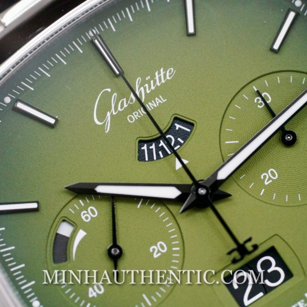 Glashutte Original Seventies Chronograph Fab Green 1-37-02-09-02-70