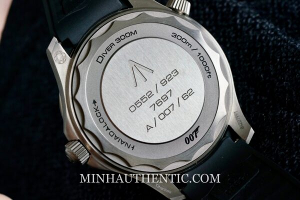 Omega Seamaster Diver 300m 007 Edition 210.92.42.20.01.001 - Ảnh 12